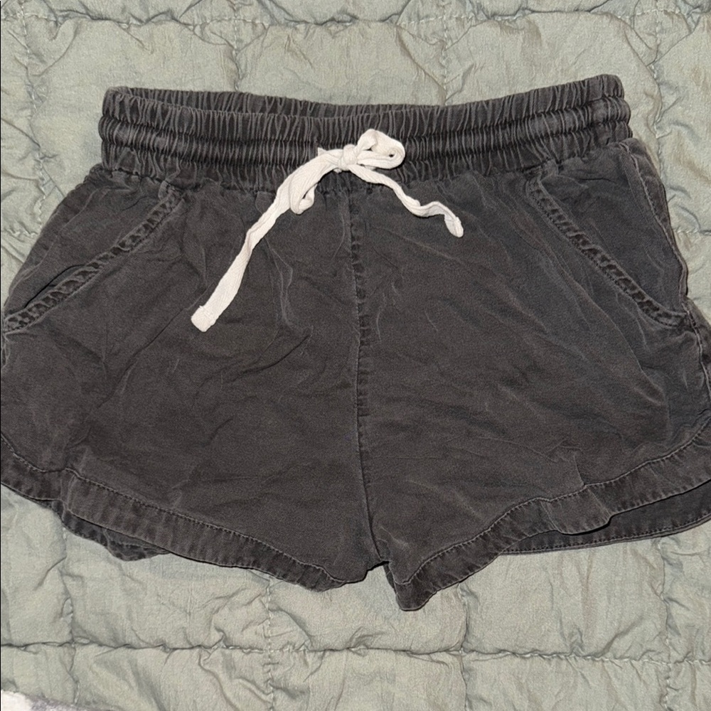 Womens Billabong XS dark gray / black shorts